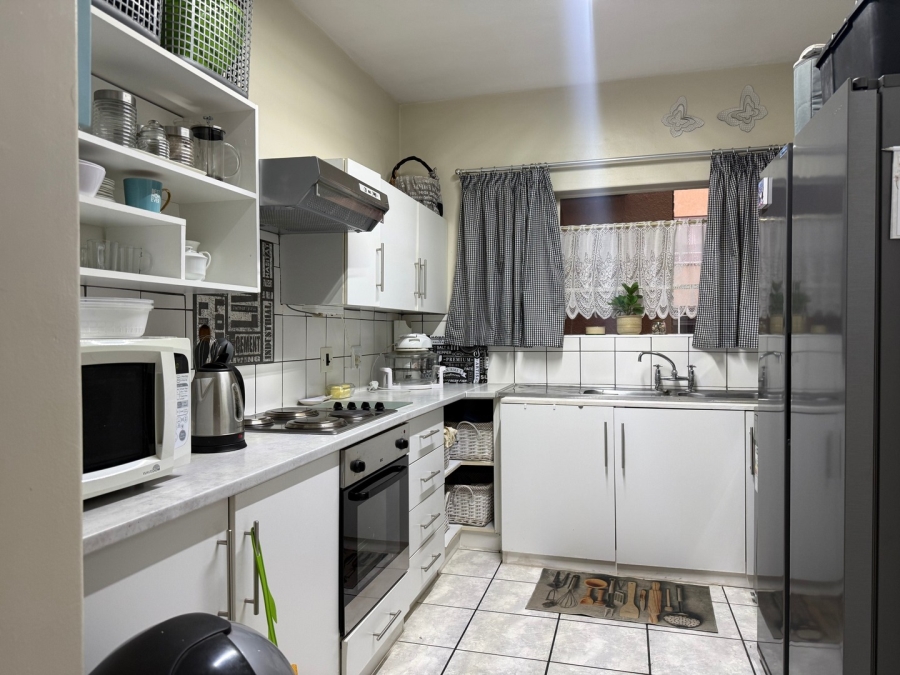 2 Bedroom Property for Sale in Potchefstroom North West